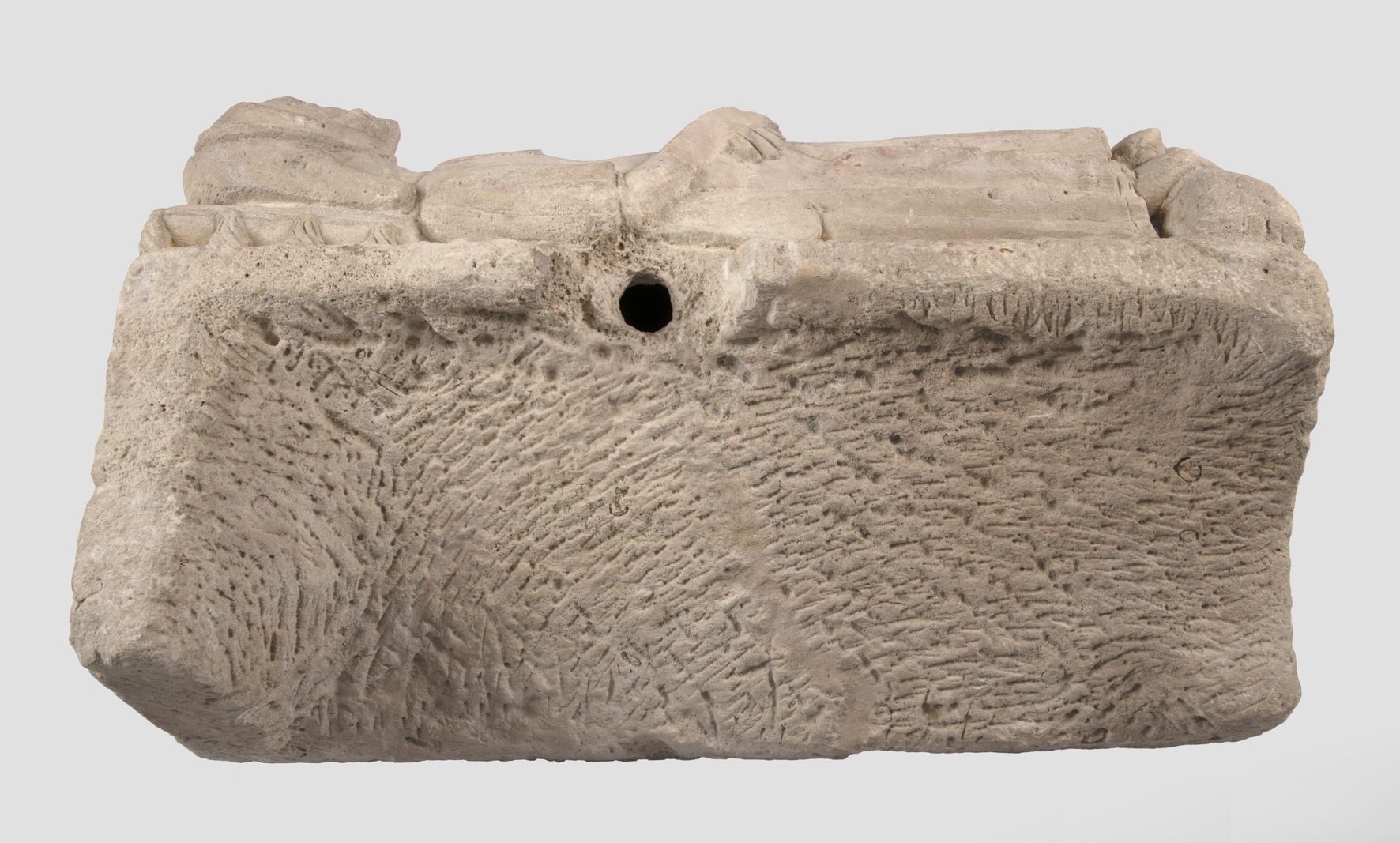 Couvercle de sarcophage ossuaire de Perpenya Blan_4